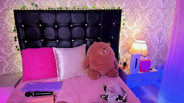 Luna Sommer online show from 02-02-26, 07:35