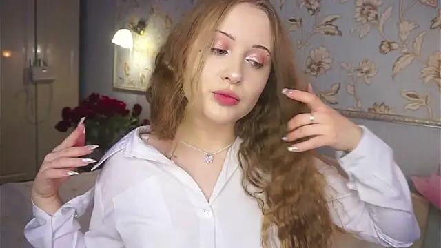 QuennaCoote online show from 04-17-26, 07:22