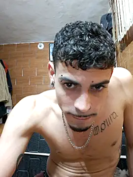 Snapshot of AkauanBR chatting on 02-17-25, 07:33 AkauanBR online show from 02-17-25, 07:33