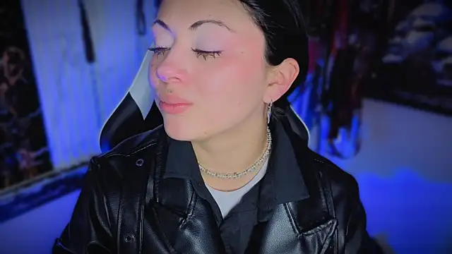 Guxplo  online show from 04-15-26, 02:54