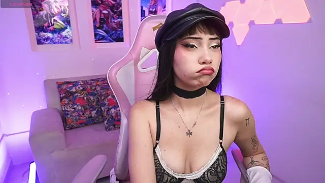 Snapshot of SaharaKramer chatting on 02-20-25, 07:19 SaharaKramer online show from 02-20-25, 07:19