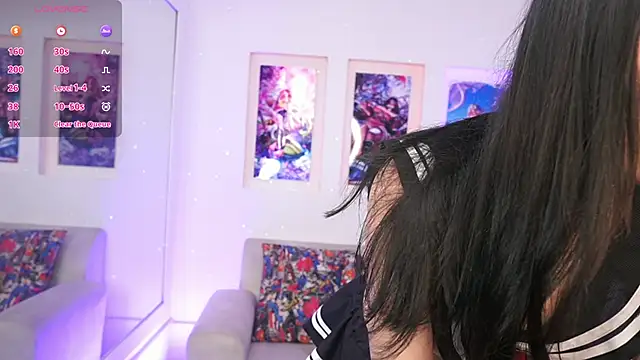 Snapshot of SaharaKramer chatting on 02-17-25, 10:16 SaharaKramer online show from 02-17-25, 10:16