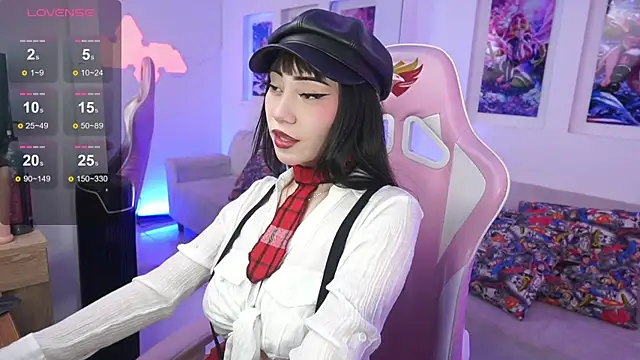 Snapshot of SaharaKramer chatting on 02-28-25, 07:25 SaharaKramer online show from 02-28-25, 07:25