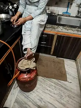 indian couple4 online show from 04-18-26, 03:31