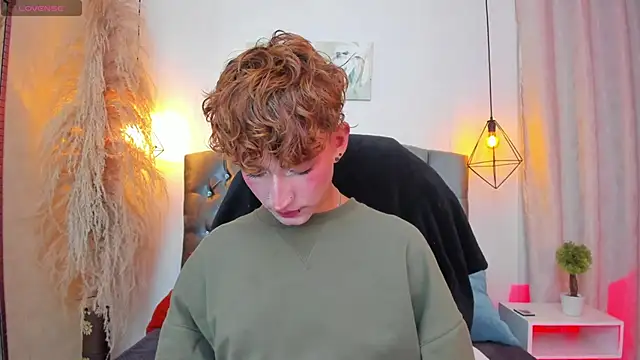 iiangel  online show from 10-16-25, 05:38