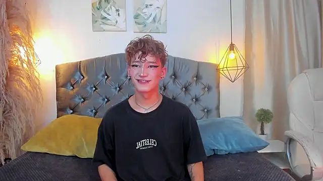 iiangel  online show from 10-11-25, 03:29