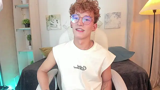 iiangel  online show from 11-05-25, 04:15