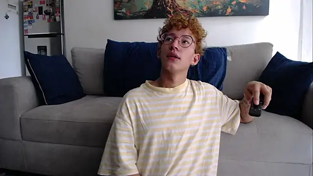 iiangel  online show from 01-08-26, 04:57