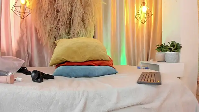 iiangel  online show from 09-16-25, 03:02