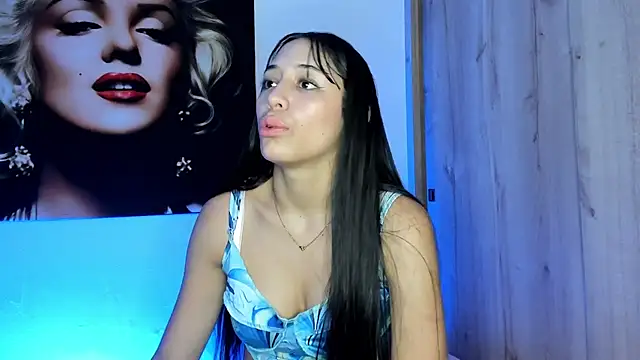 Snapshot of TANIA_06 chatting on 09-19-25, 01:15 TANIA 06 online show from 09-19-25, 01:15