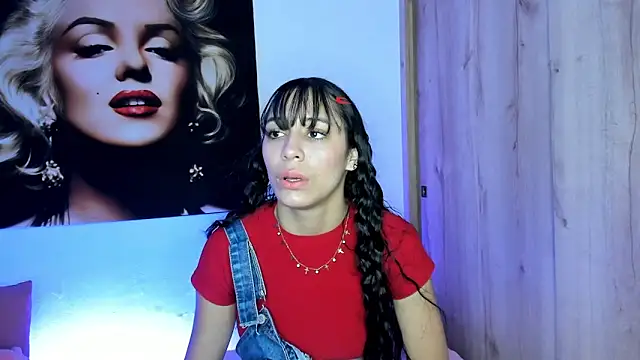 Snapshot of TANIA_06 chatting on 09-23-25, 01:18 TANIA 06 online show from 09-23-25, 01:18