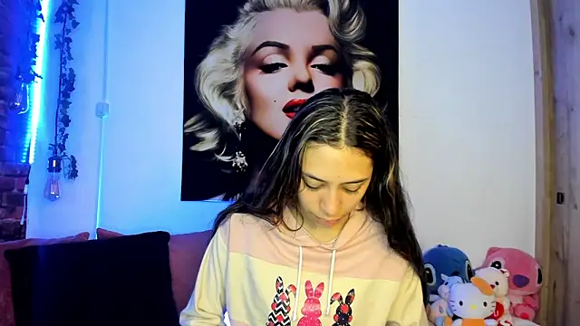 TANIA 06 online show from 01-12-26, 01:18