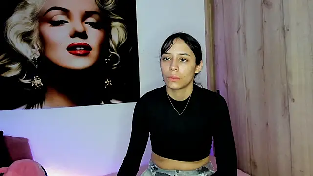 Snapshot of TANIA_06 chatting on 09-29-25, 01:17 TANIA 06 online show from 09-29-25, 01:17