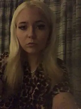 Blondie Sofia Essexbabe online show from 09-10-25, 01:15