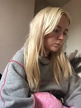 Blondie Sofia Essexbabe online show from 11-18-25, 11:35