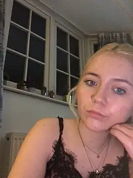 Blondie Sofia Essexbabe online show from 03-13-25, 12:37