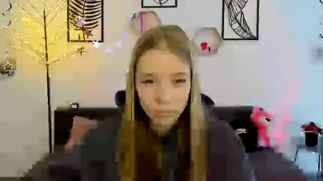 Snapshot of AnnNorriss chatting on 02-26-25, 01:43 AnnNorriss online show from 02-26-25, 01:43