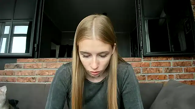 Snapshot of AnnNorriss chatting on 10-02-25, 10:07 AnnNorriss online show from 10-02-25, 10:07