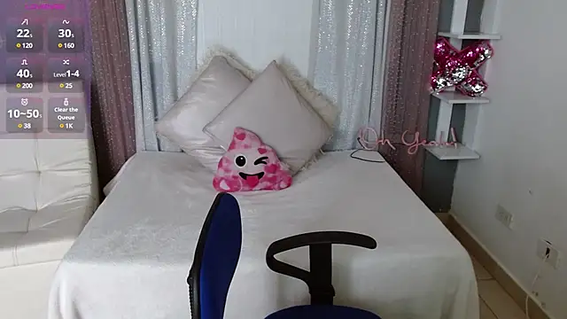 emily-777 online show from 02-26-25, 08:25
