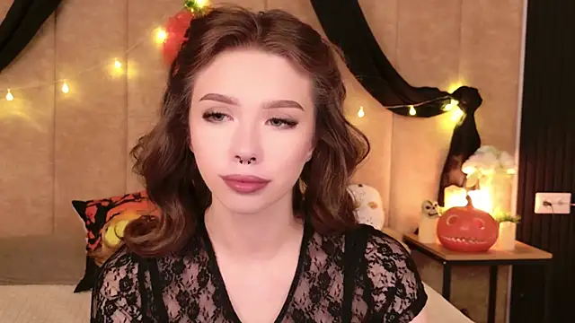 Sierra Fane online show from 10-25-25, 05:50