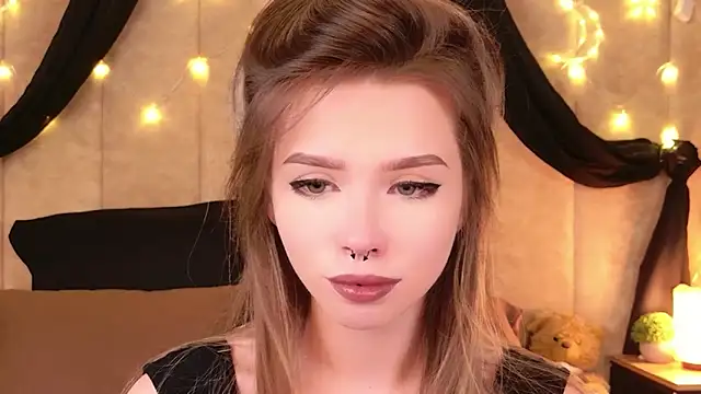 Sierra Fane online show from 12-19-25, 11:56