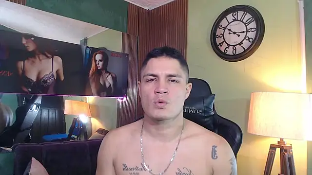 Snapshot of SaraClub_JY chatting on 10-04-25, 02:57 SaraClub JY online show from 10-04-25, 02:57