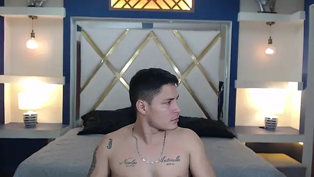 SaraClub JY online show from 12-19-25, 03:21