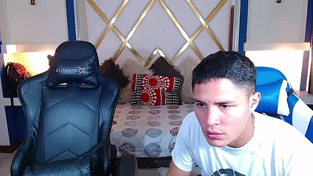 Snapshot of SaraClub_JY chatting on 02-26-25, 08:25 SaraClub JY online show from 02-26-25, 08:25
