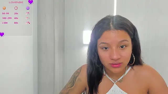 nahomi blade online show from 03-04-25, 03:00