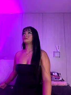 sasha riverss online show from 10-28-25, 07:35