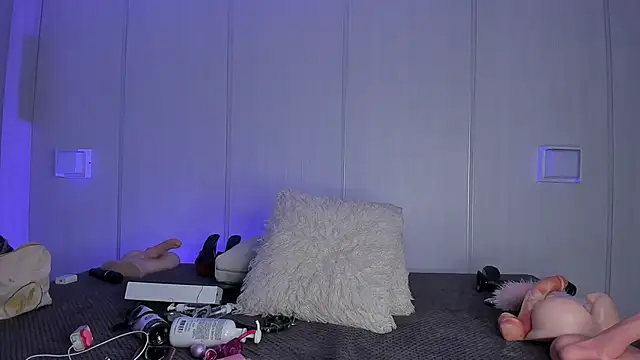 sasha riverss online show from 02-26-26, 07:47