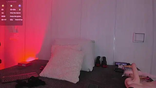 sasha riverss online show from 11-28-25, 07:36