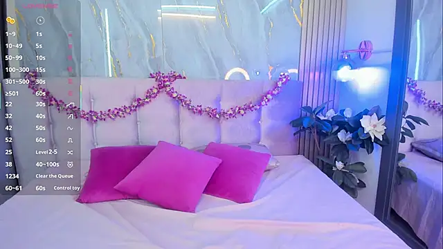 SalomeeHills online show from 02-21-26, 06:32