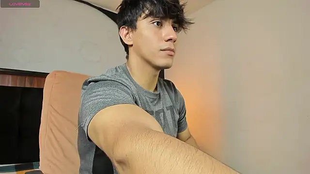 Snapshot of Allex_Cano chatting on 02-03-26, 06:22 Allex Cano online show from 02-03-26, 06:22