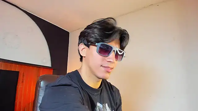 Allex Cano online show from 04-15-26, 07:58