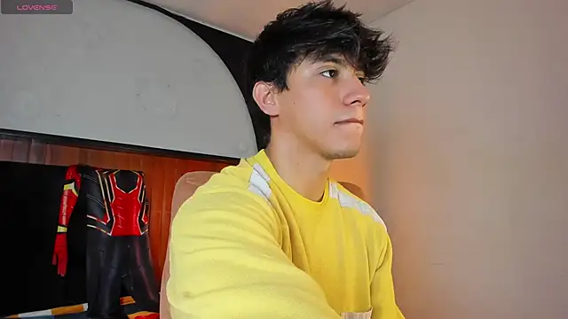 Snapshot of Allex_Cano chatting on 02-21-26, 08:22 Allex Cano online show from 02-21-26, 08:22