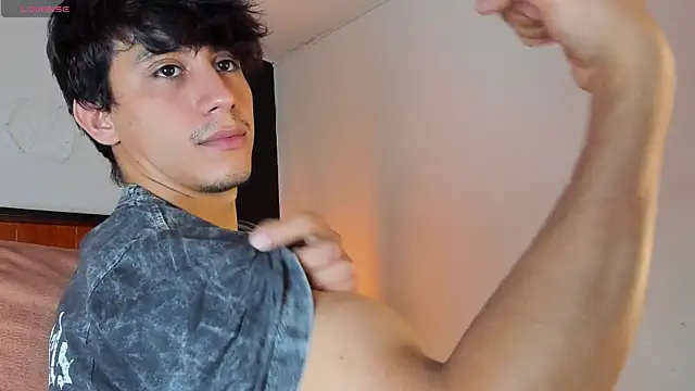 Allex Cano online show from 03-04-26, 08:49