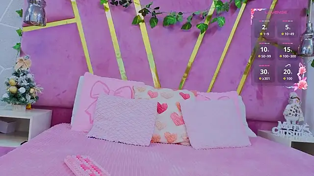 EmmyCortez online show from 12-21-25, 01:02