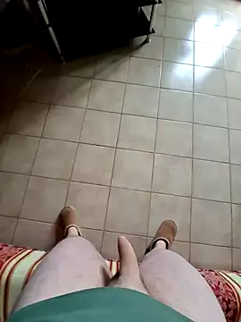 Snapshot of mauroxx08 chatting on 03-19-26, 01:22 mauroxx08 online show from 03-19-26, 01:22