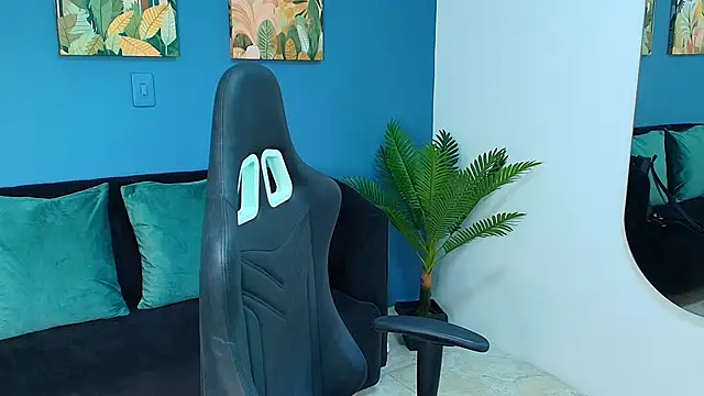 Zamira Taylor online show from 09-19-25, 04:27