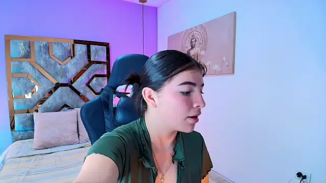 Zamira Taylor online show from 11-04-25, 07:39