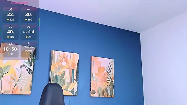 Zamira Taylor online show from 10-24-25, 01:26