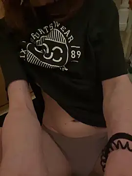 Snapshot of Hildas chatting on 11-26-25, 02:33 Hildas online show from 11-26-25, 02:33