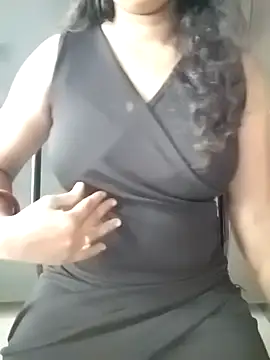 Snapshot of suthas99 chatting on 10-17-25, 05:44 suthas99 online show from 10-17-25, 05:44