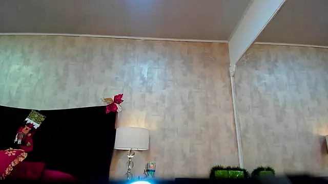 NahomyCarther online show from 12-22-25, 04:56