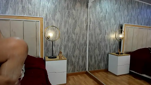 NahomyCarther online show from 11-30-25, 02:45