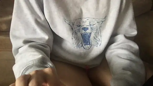 Snapshot of ashleighpink chatting on 11-27-25, 05:35 ashleighpink online show from 11-27-25, 05:35