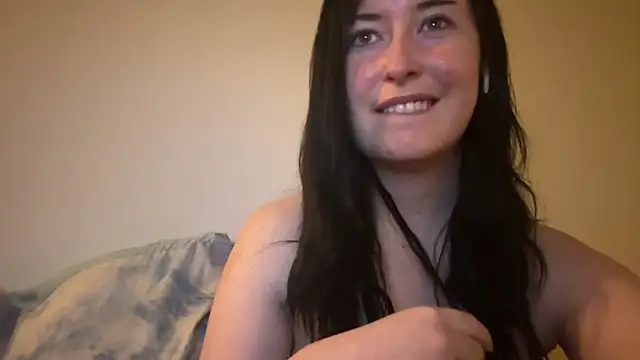 Snapshot of ashisscene chatting on 04-05-26, 07:31 ashisscene online show from 04-05-26, 07:31