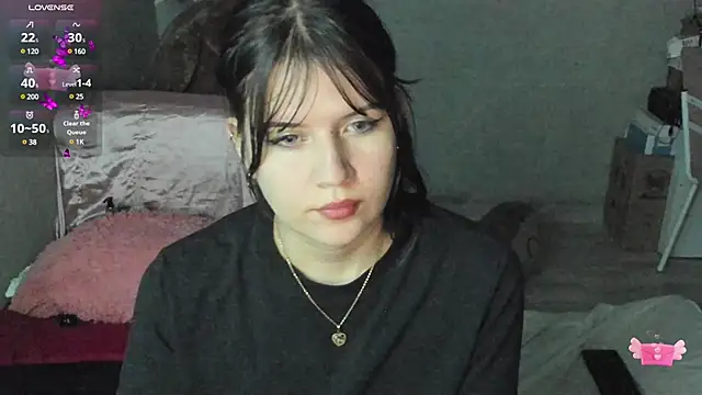 Snapshot of brii69 chatting on 03-22-25, 03:30 brii69 online show from 03-22-25, 03:30