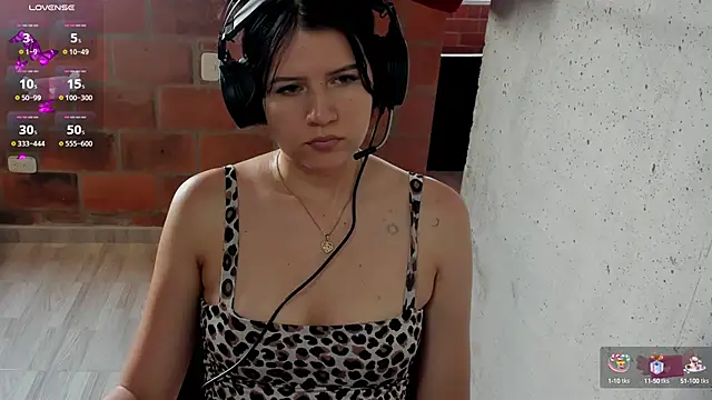 Snapshot of brii69 chatting on 03-10-25, 07:50 brii69 online show from 03-10-25, 07:50